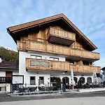 Burgstadl & Restaurant 4* Ladis