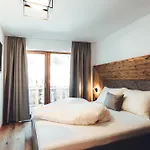 Burgstadl & Restaurant Apartman