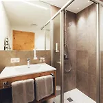 Burgstadl & Restaurant 4* Ladis