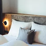 Burgstadl & Restaurant 4* Ladis