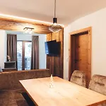 Burgstadl & Restaurant 4*