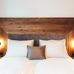Apartman Burgstadl & Restaurant Ladis
