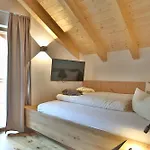 Burgstadl Aparthotel&restaurant Lägenhet 4*