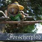 Burgstadl Aparthotel&restaurant 4*
