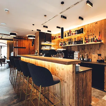 Apartmán Burgstadl & Restaurant