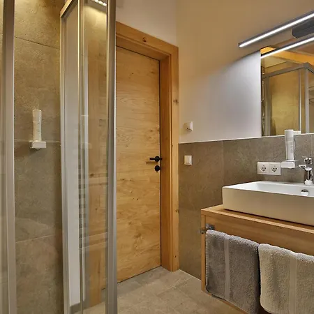 Burgstadl & Restaurant 4* Ladis