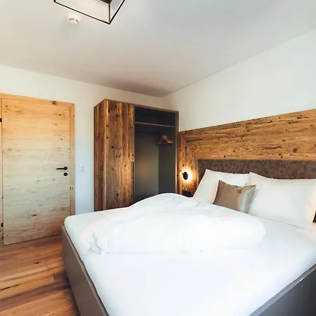 Burgstadl & Restaurant 4* Ladis