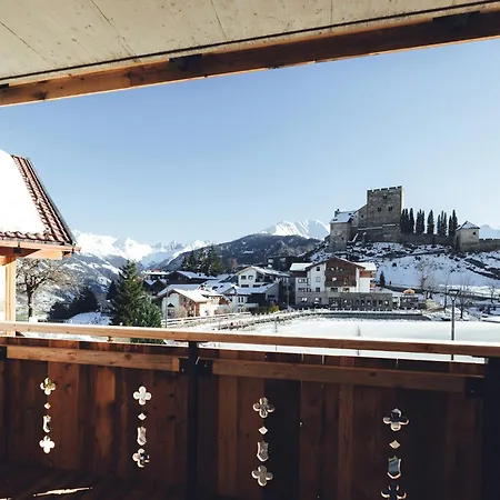 Burgstadl & Restaurant Appartamento 4*