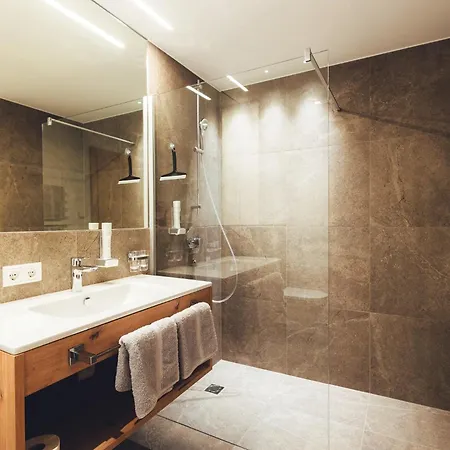 Appartamento Burgstadl & Restaurant Ladis