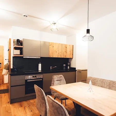 Burgstadl & Restaurant Appartamento