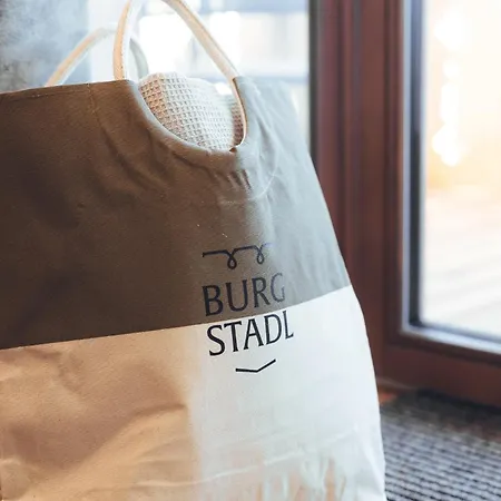 Burgstadl & Restaurant 4* Ladis