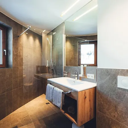 Burgstadl & Restaurant 4* Ladis