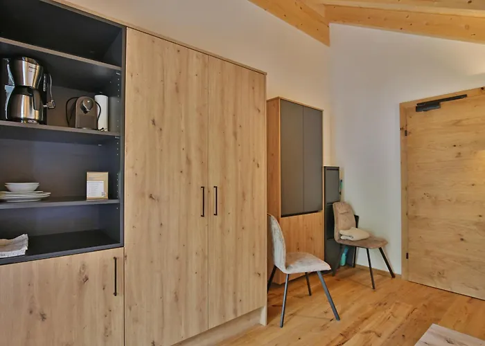 Burgstadl & Restaurant شقة لاديس